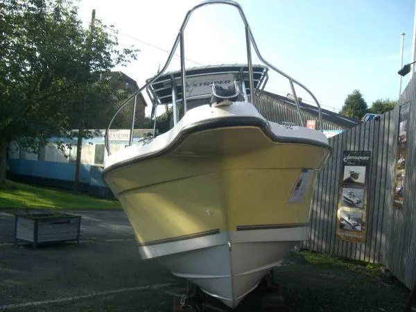 Slide: The Image of Seaswirl 2301 Center Console O/B 2007 - 1