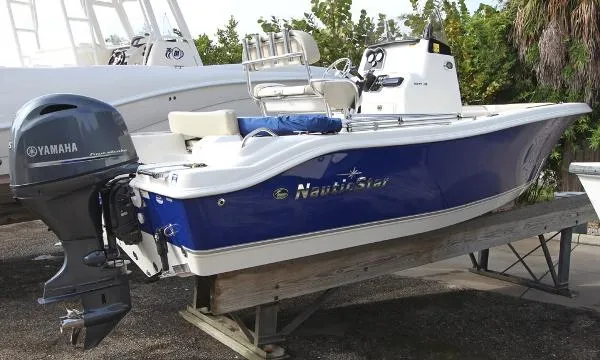 Slide: The Image of NAUTIC STAR 1900 XS 2015 - 3