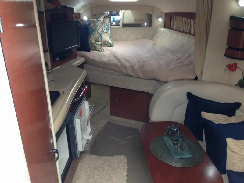 Slide: The Image of Sea Ray 300 Sundancer 2005 - 6