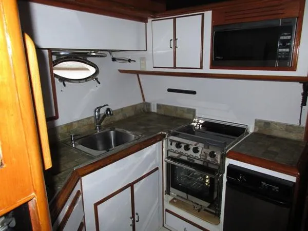 Slide: The Image of Viking Aft Cabin M/Y 1990 - 11