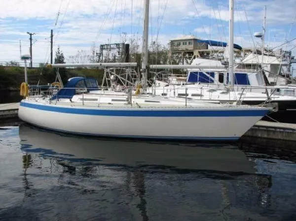 Slide: The Image of Wauquiez Sloop 1983 - 0