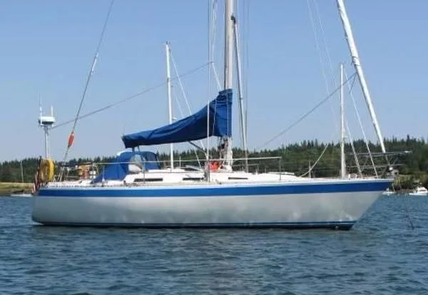 Slide: The Image of Wauquiez Sloop 1983 - 3