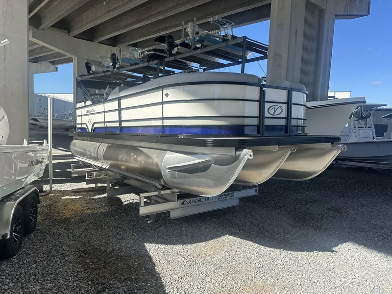 The Image of Veranda Vista View Series VISTA SPORT 22RC-TRITOON-150HP 2026 - 1