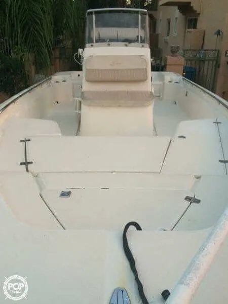 Slide: The Image of Scout 220 Bay 2002 - 8