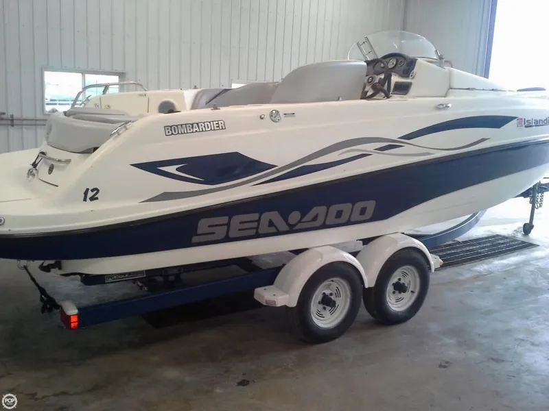 Slide: The Image of Sea-Doo Islandia 2200 2000 - 3