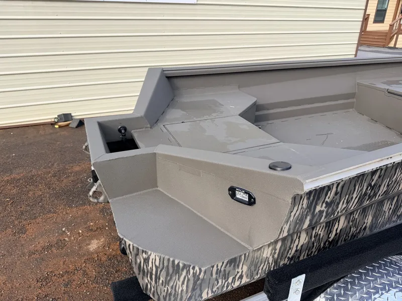 Slide: The Image of Reaper Boats 553 STEP TRANSOM 2026 - 7