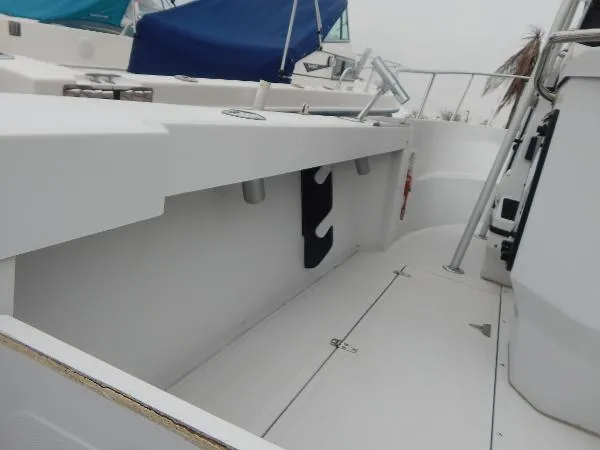 Slide: The Image of Boston Whaler Outrage 210 1995 - 10