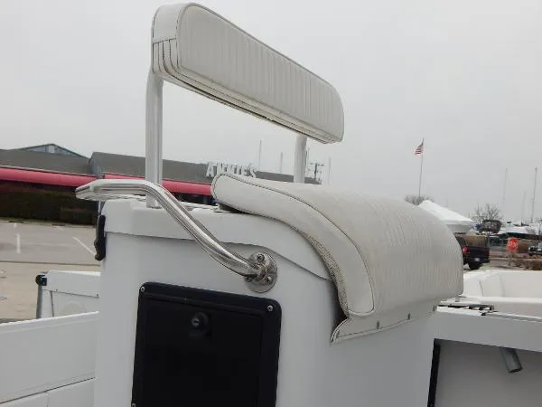 Slide: The Image of Boston Whaler Outrage 210 1995 - 7