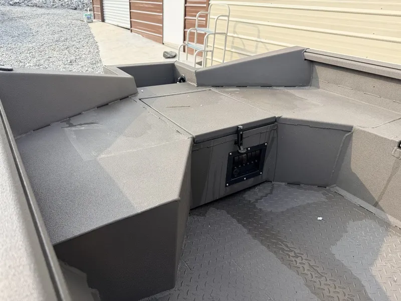 Slide: The Image of Reaper Boats 756 756 STEP TRANSOM 2026 - 6