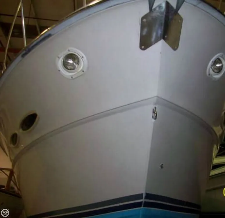 Slide: The Image of Sea Ray 390 Express 1987 - 3