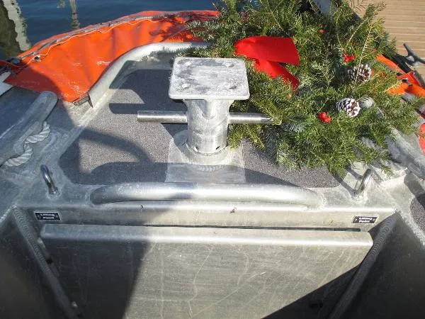 Slide: The Image of SafeBoat Defender 2004 - 6