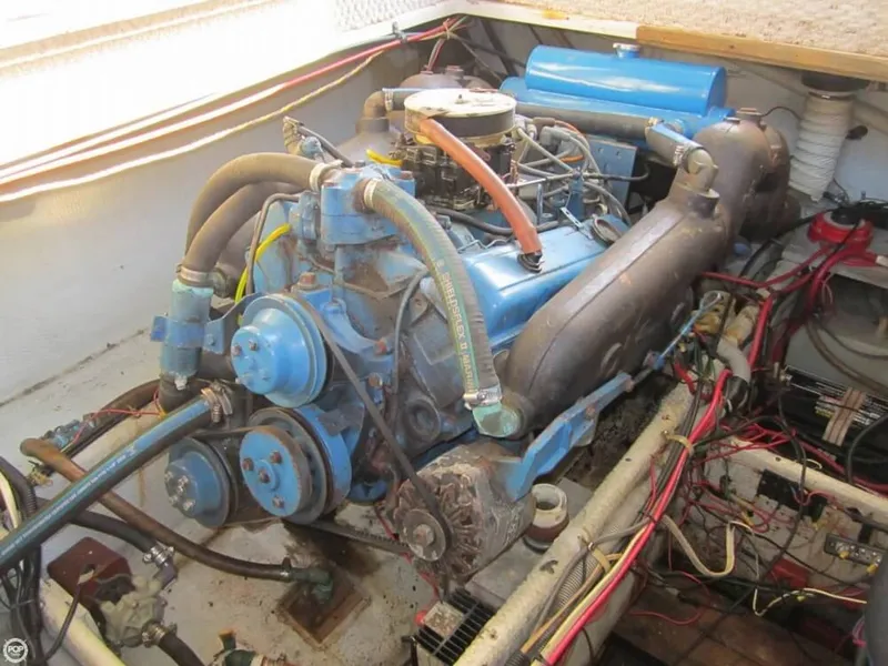 Slide: The Image of Silverton 34 Convertible 1984 - 8