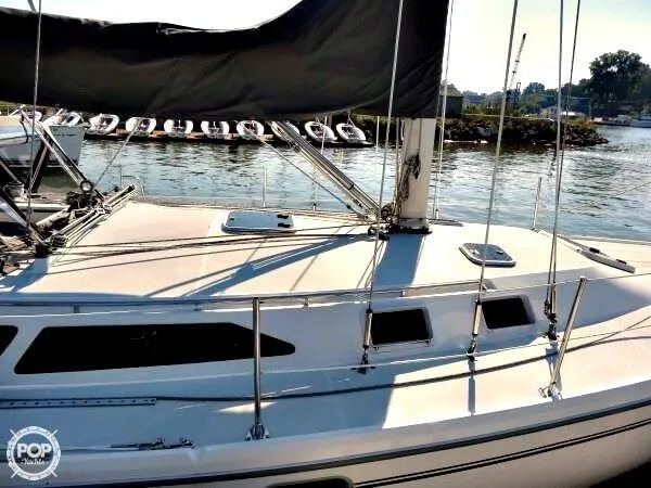 Slide: The Image of Catalina 36 Mark II 1999 - 2
