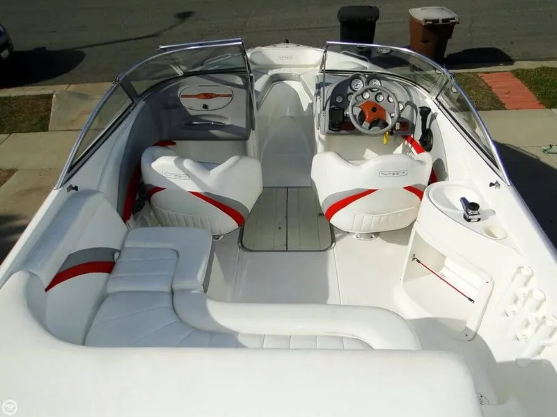 Slide: The Image of VIP 2102 SBR Victory Bowrider 2005 - 6