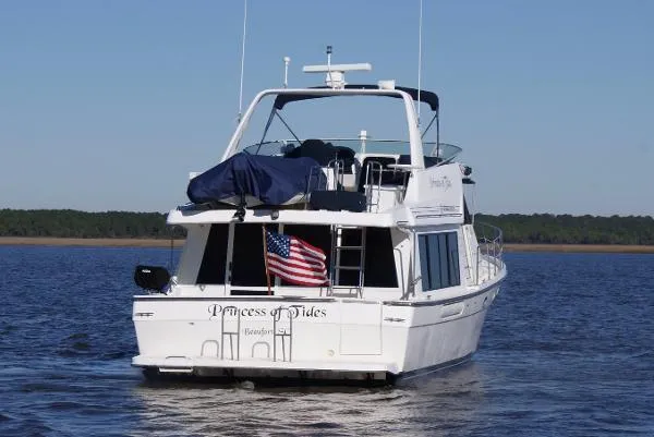 Slide: The Image of Bayliner 4788 Pilot House Motoryacht 1998 - 4