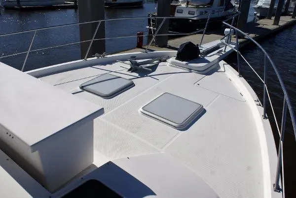 Slide: The Image of Bayliner 4788 Pilot House Motoryacht 1998 - 6