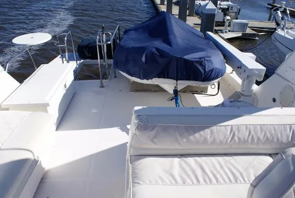 Slide: The Image of Bayliner 4788 Pilot House Motoryacht 1998 - 7