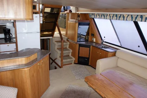 Slide: The Image of Bayliner 4788 Pilot House Motoryacht 1998 - 9