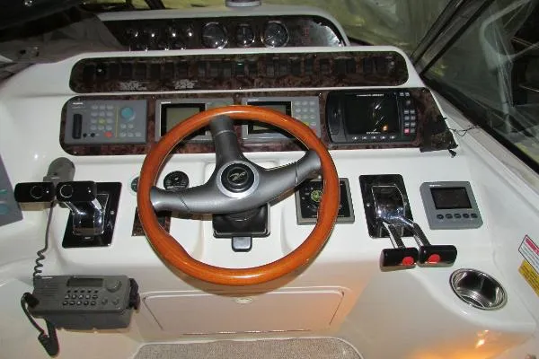 Slide: The Image of Sea Ray 400 Sundancer 1997 - 3
