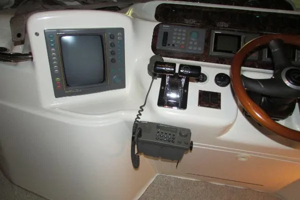Slide: The Image of Sea Ray 400 Sundancer 1997 - 6