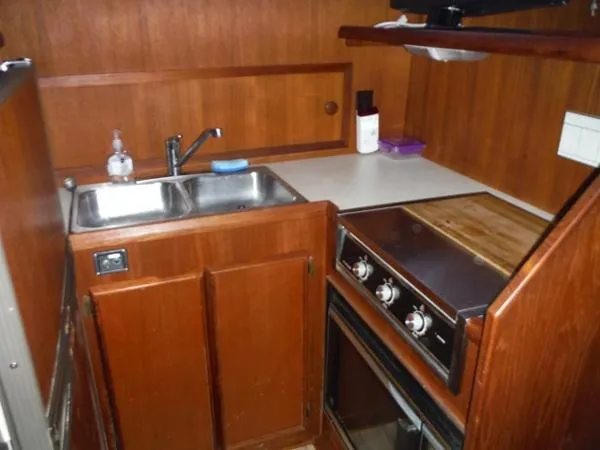 Slide: The Image of Chris Craft1 362 Catalina 1986 - 4