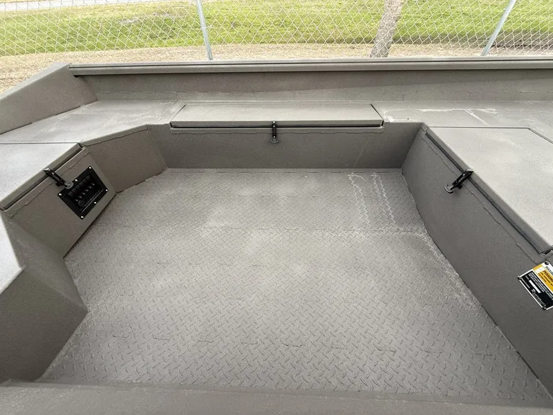 Slide: The Image of Reaper Boats 756 756 STEP TRANSOM 2026 - 5