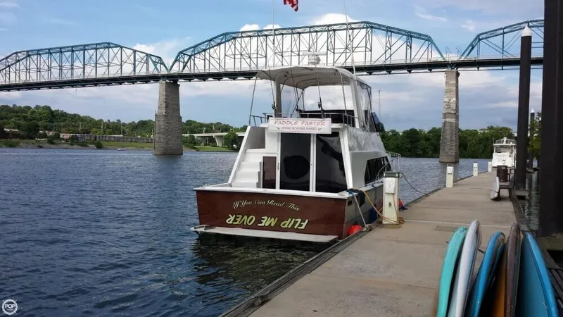 Slide: The Image of Carver Yachts Mariner 3396 1983 - 2