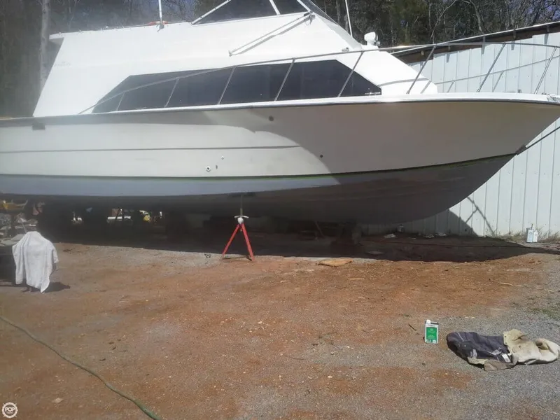 Slide: The Image of Carver Yachts Mariner 3396 1983 - 4