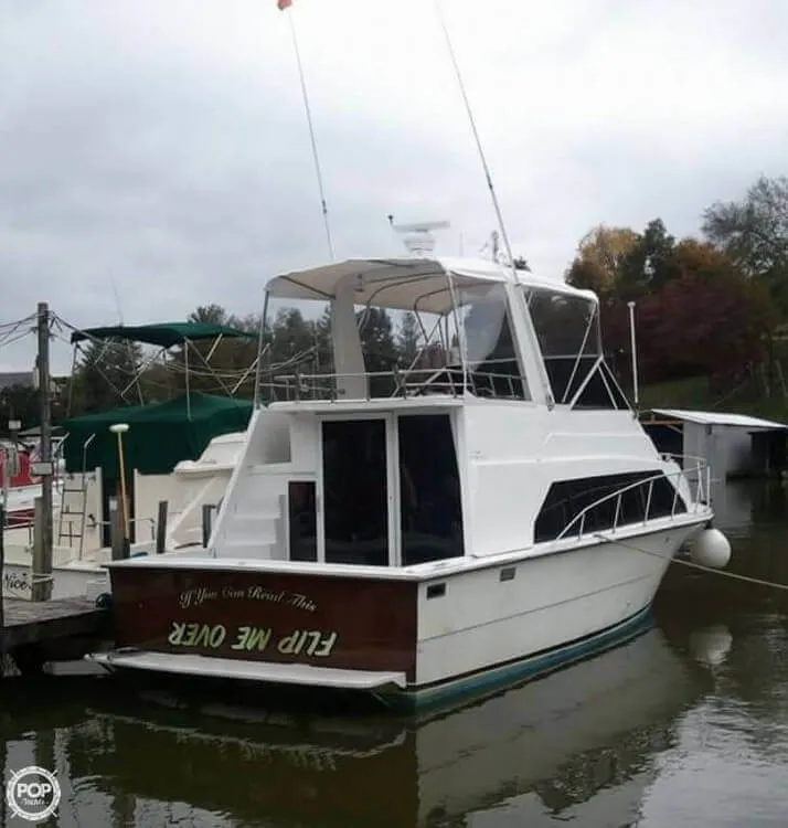 Slide: The Image of Carver Yachts Mariner 3396 1983 - 6