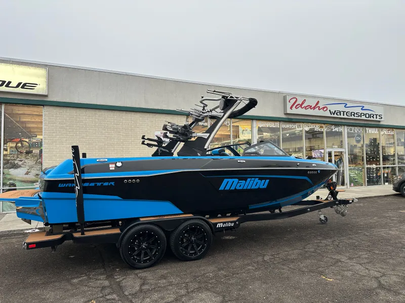 Slide: The Image of Malibu Wakesetter 23 LSV 2021 - 3