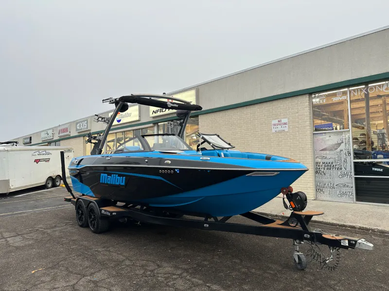 Slide: The Image of Malibu Wakesetter 23 LSV 2021 - 8