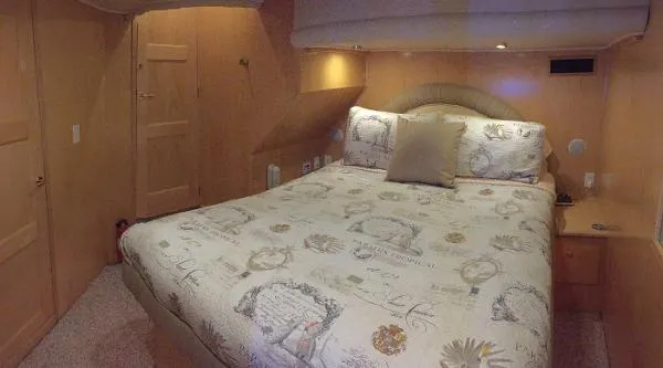 Slide: The Image of Navigator 5300 Pilothouse Motor Yacht 1999 - 9