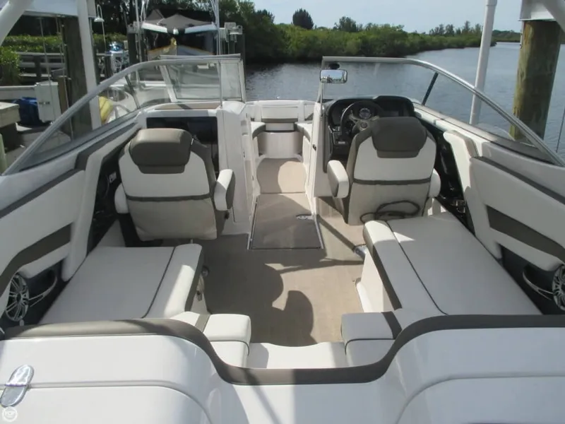 Slide: The Image of Yamaha 242 Limited S 2015 - 5