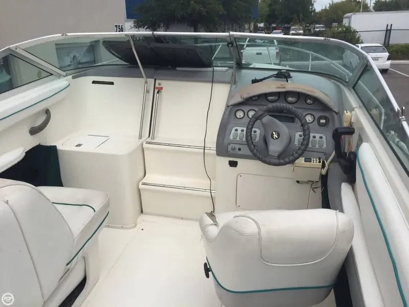 Slide: The Image of Sea Ray 220 OV Signature Select 1994 - 3