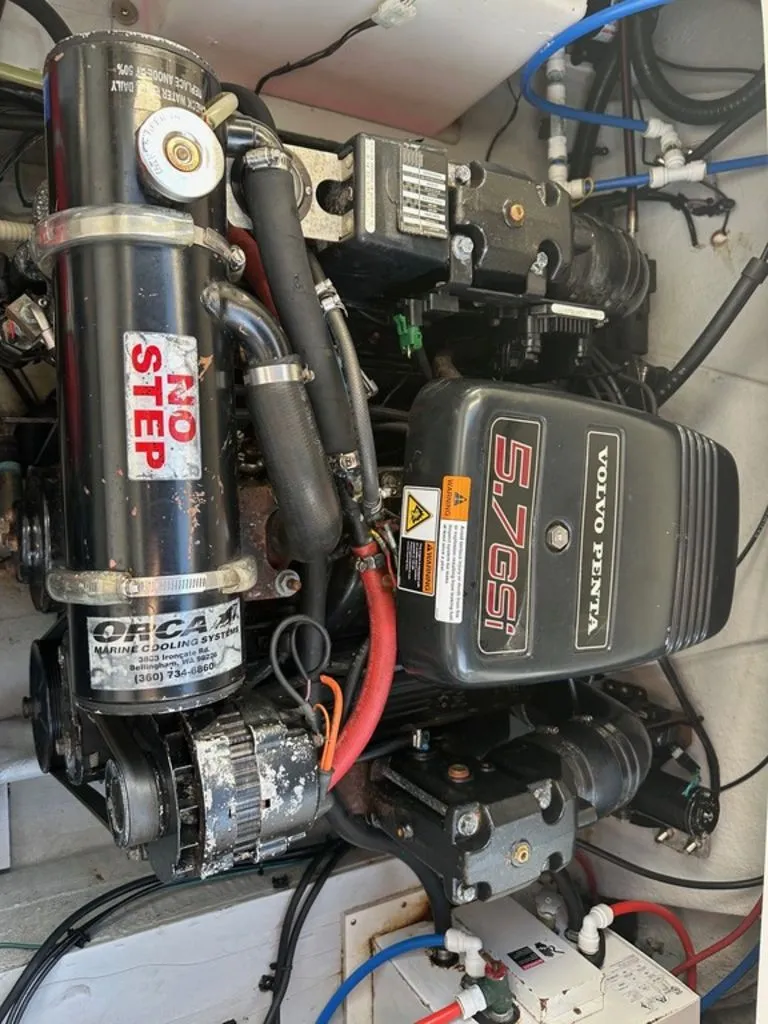 Slide: The Image of Four Winns 248 Vista 2000 - 11