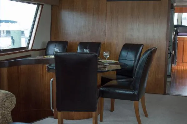 Slide: The Image of Hatteras Motor Yacht 1987 - 10
