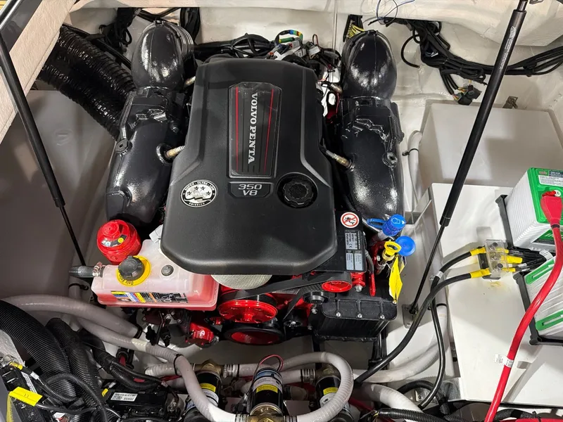 Slide: The Image of Cobalt R4 Surf 2026 - 17