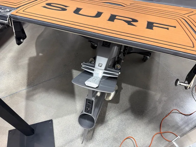 Slide: The Image of Cobalt R4 Surf 2026 - 4