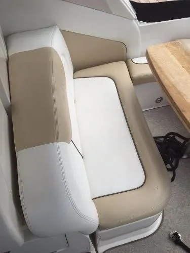 Slide: The Image of Sea Ray 330 Sundancer 2009 - 7