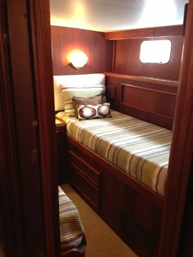 Slide: The Image of Hatteras Motoryacht 1983 - 3