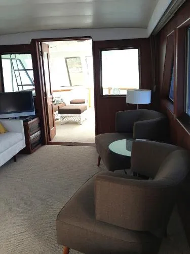 Slide: The Image of Hatteras Motoryacht 1983 - 6