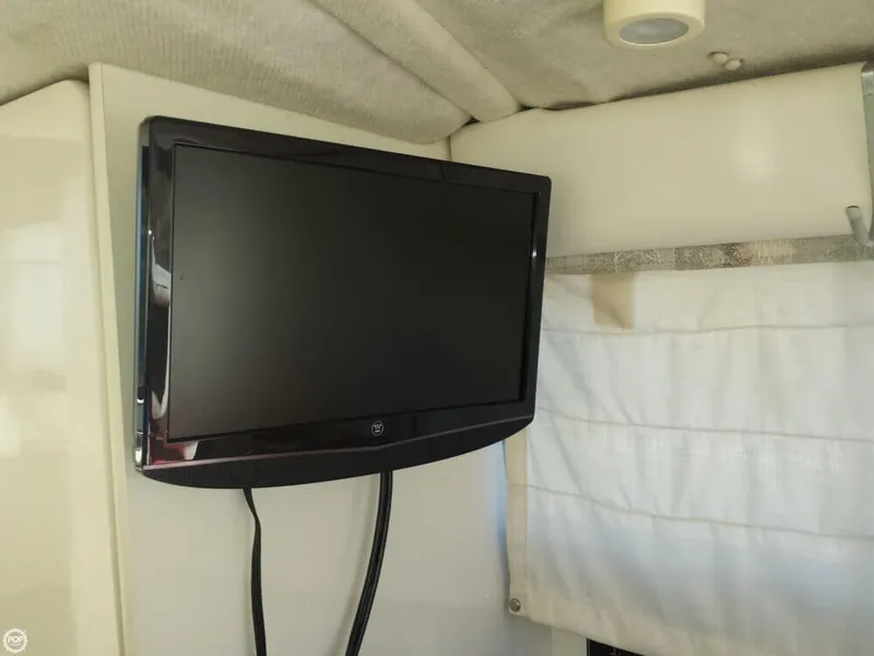 Slide: The Image of Bayliner 2452 Ciera Express 1998 - 3