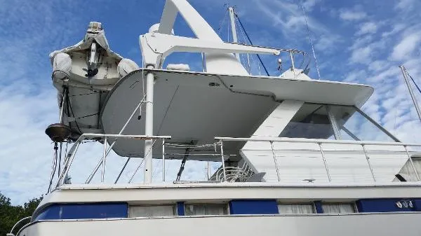 Slide: The Image of Chris-Craft Commander 1969 - 3