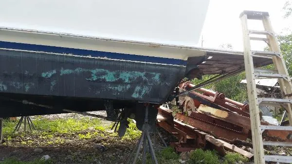 Slide: The Image of Chris-Craft Commander 1969 - 4