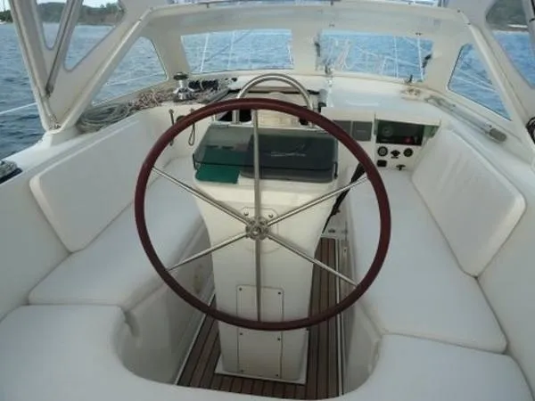 Slide: The Image of Beneteau 42 Center Cockpit 2002 - 6