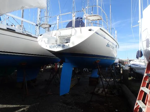 Slide: The Image of Catalina 34 Mark II 2000 - 0