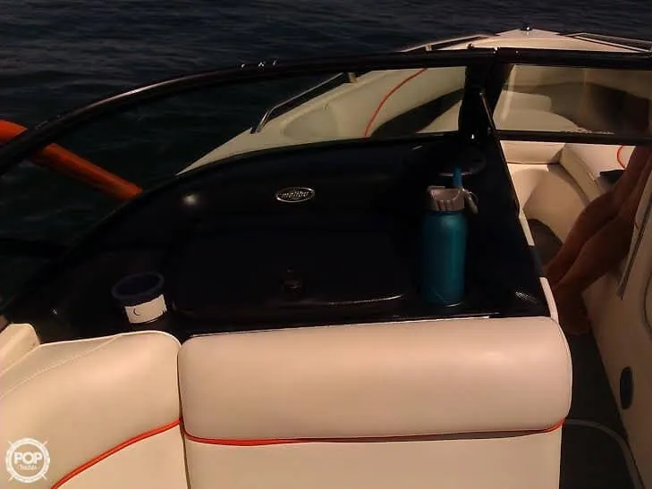 Slide: The Image of Malibu 21 WAKESETTER VLX 2002 - 4