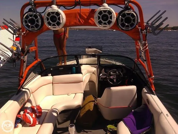 Slide: The Image of Malibu 21 WAKESETTER VLX 2002 - 5