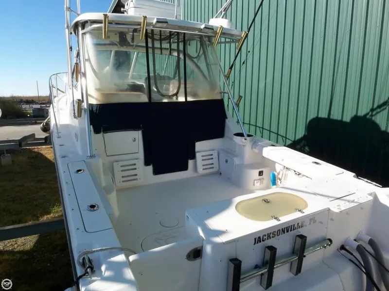 Slide: The Image of Pursuit 3370 Offshore Express 2004 - 5