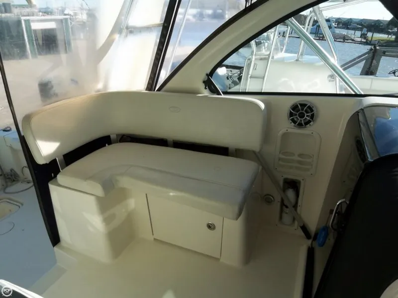 Slide: The Image of Pursuit 3370 Offshore Express 2004 - 7